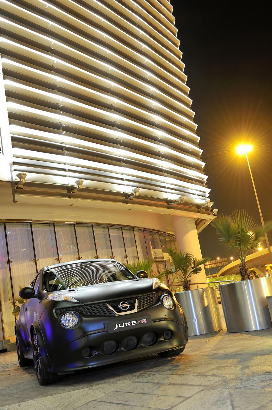  Nissan Juke-R Concept Dubai 2012 года  (фото 9 из 14)